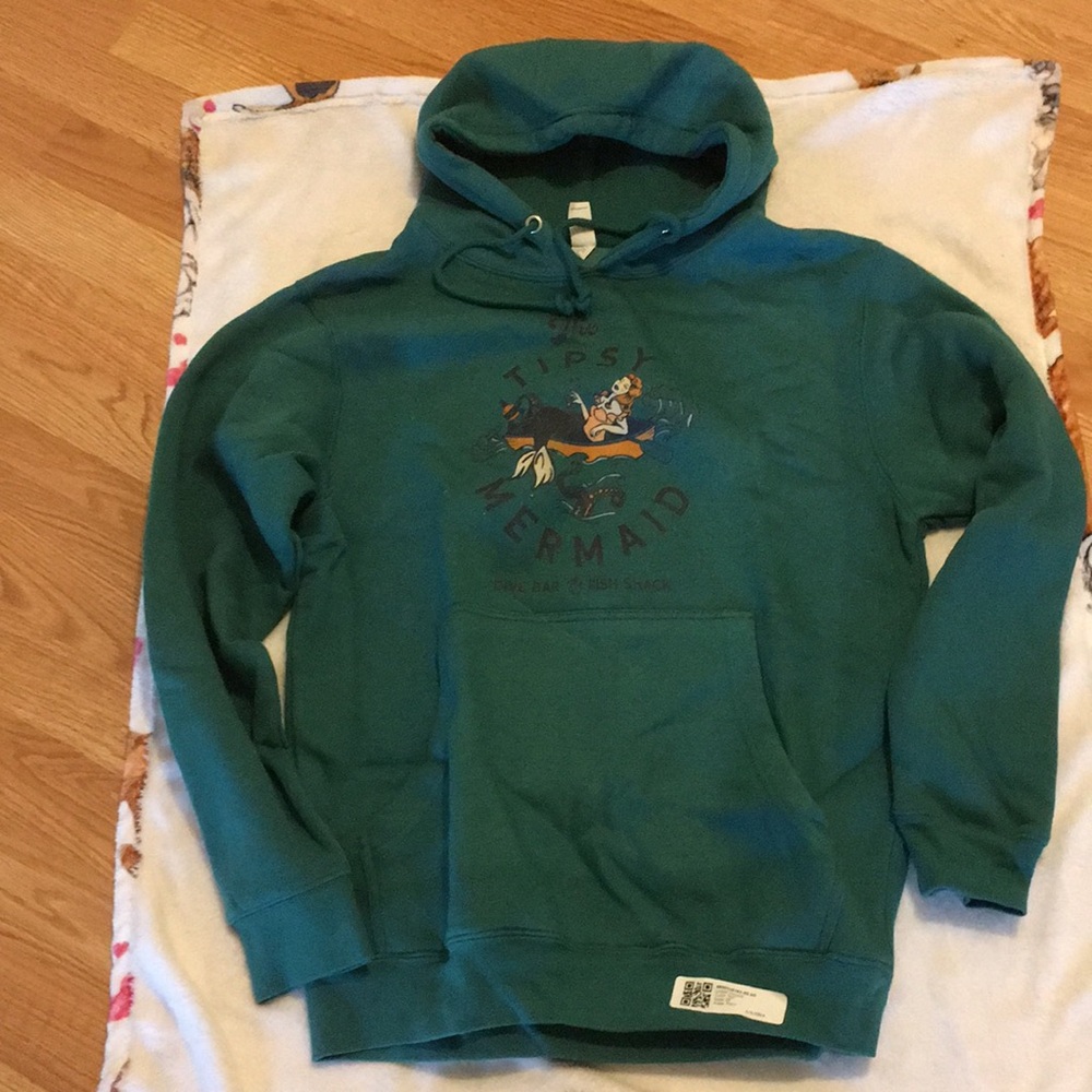 The tipsy mermaid dive bar and shack hoodie never worn no tags